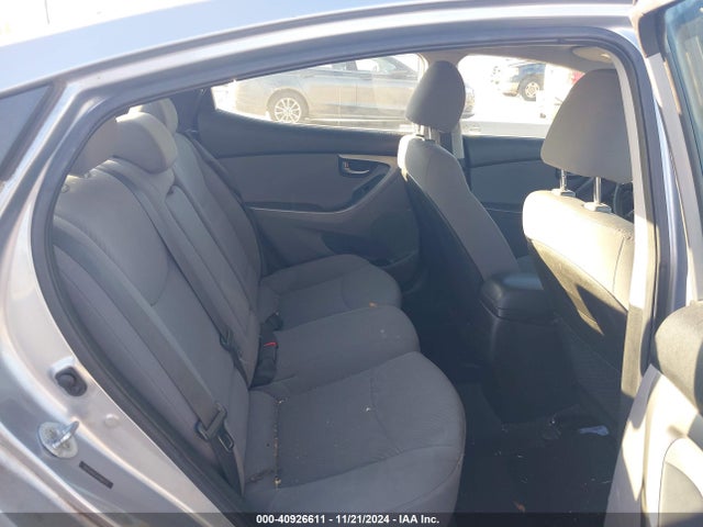 5NPDH4AE5FH580272 Hyundai ELANTRA SE