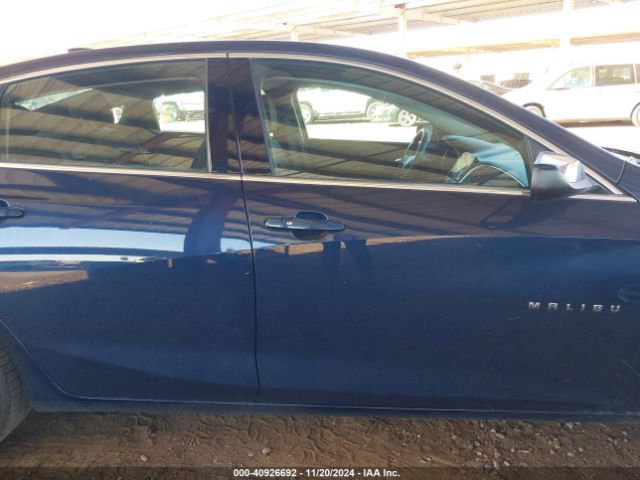 1G1ZD5ST0NF124959 Chevrolet Malibu Fwd Lt