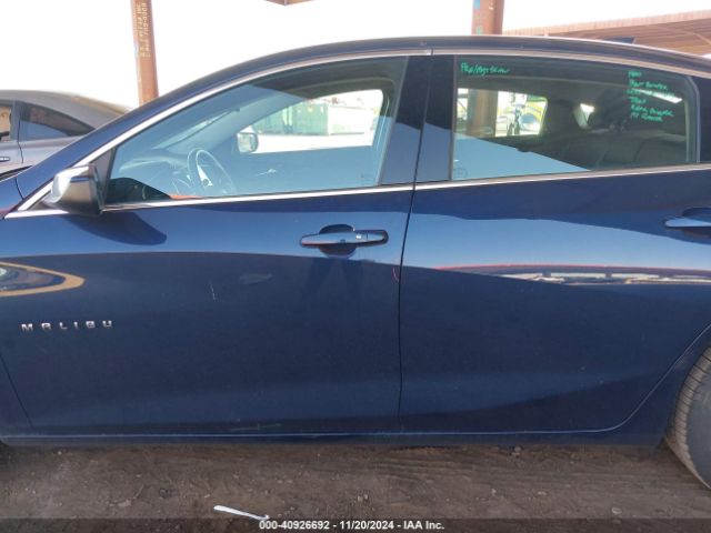 1G1ZD5ST0NF124959 Chevrolet Malibu Fwd Lt