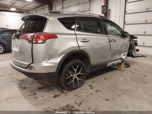 2T3JFREV0GW471065 Toyota RAV4 SE