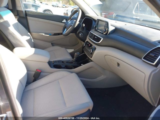 KM8J2CA46KU955510 Hyundai TUCSON SE