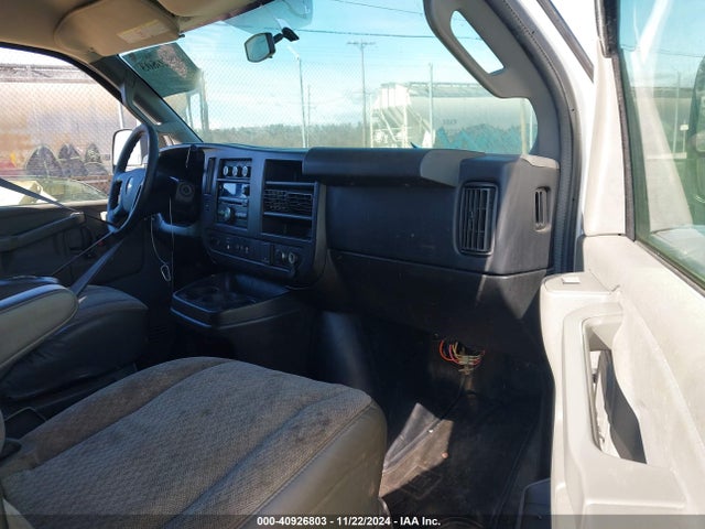 1GAWGFFG6G1188582 Chevrolet Express 2500 Lt