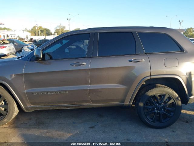 1C4RJFAG3JC104601 Jeep Grand Cherokee Altitude 4x4