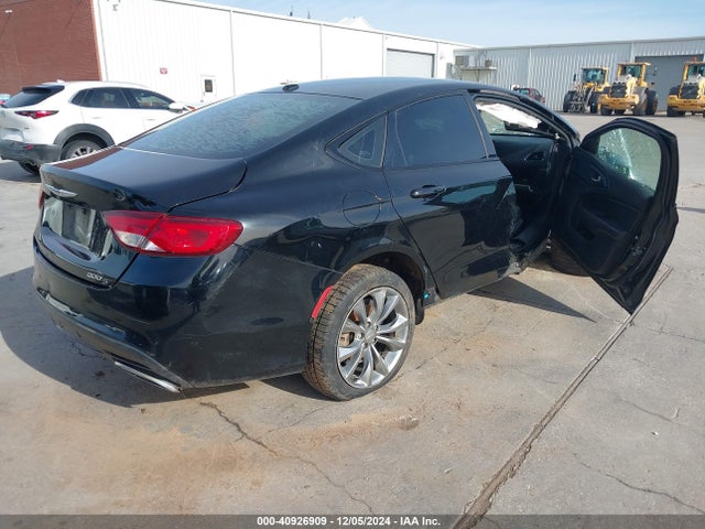Chrysler 200 S 2015 1C3CCCBBXFN566364 Image 4