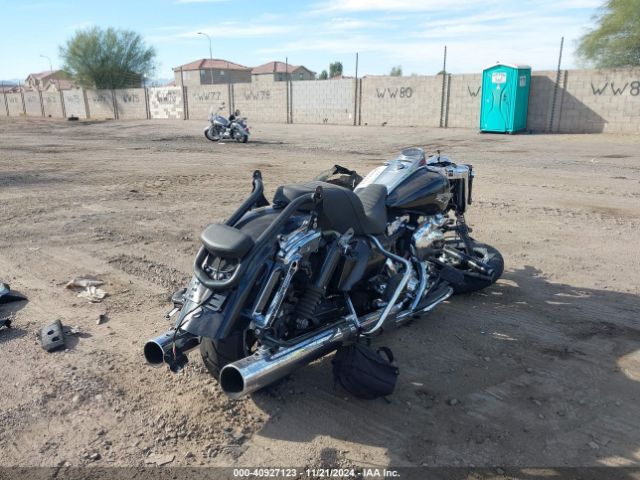 2016 HARLEY-DAVIDSON FLHR 1HD1FBM12GB620184 Photo 3