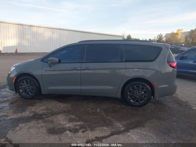 2C4RC1FG8MR559610 Chrysler Pacifica Touring