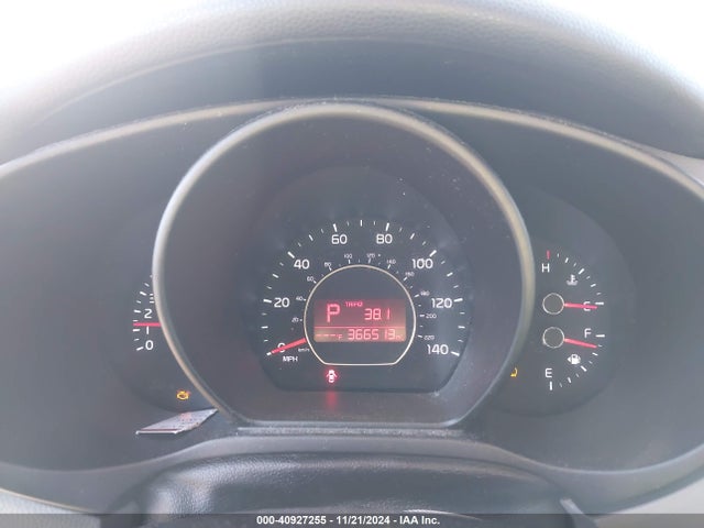 KIA Soul 2014 KNDJN2A2XE7049786 Image 7