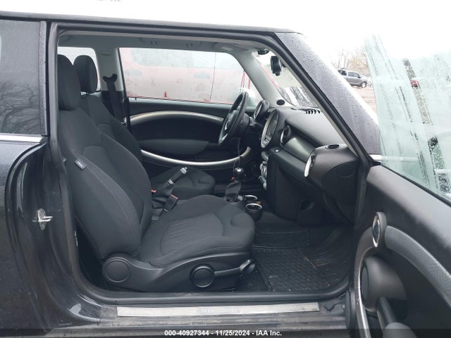 2008 MINI COOPER S WMWMF73568TT90917 Photo 4