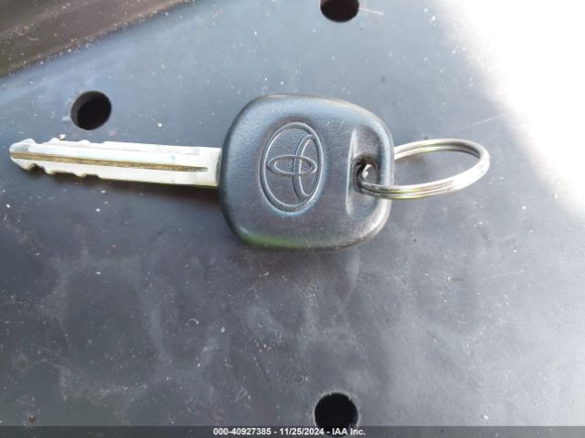 5TDKZ3DC5HS798816 Toyota Sienna Le 8 Passenger