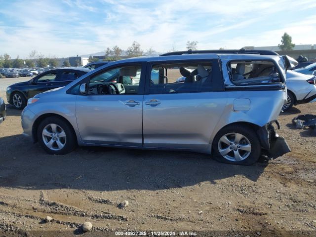 5TDKZ3DC5HS798816 Toyota Sienna Le 8 Passenger