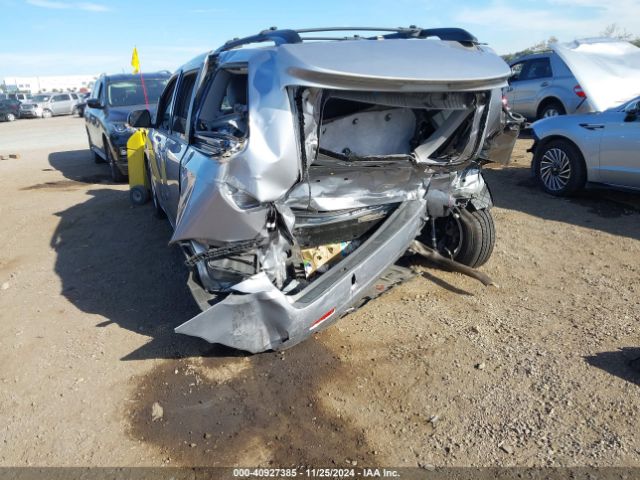 5TDKZ3DC5HS798816 Toyota Sienna Le 8 Passenger