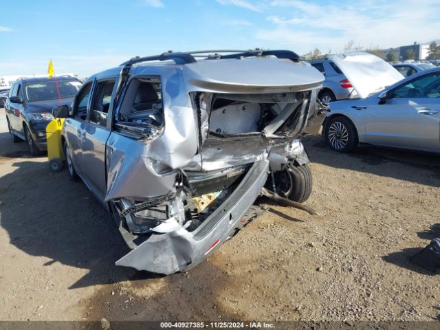 5TDKZ3DC5HS798816 Toyota Sienna Le 8 Passenger