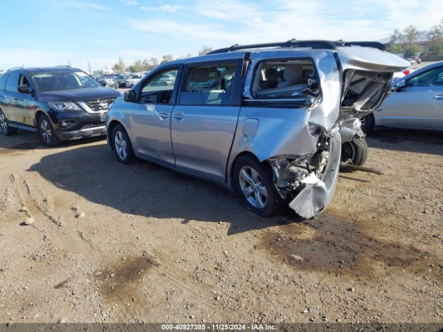 5TDKZ3DC5HS798816 Toyota Sienna Le 8 Passenger