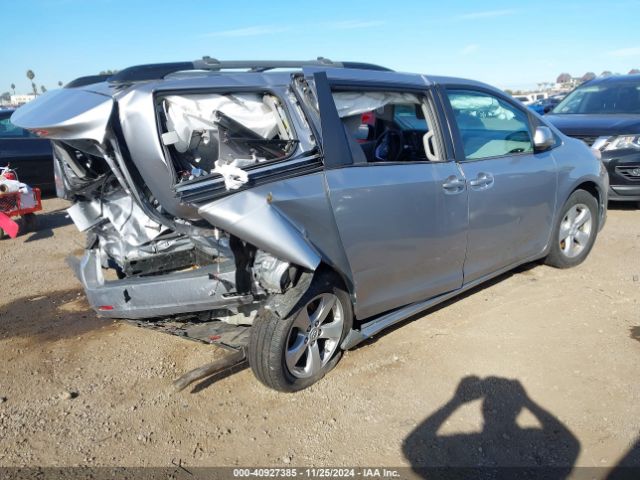 5TDKZ3DC5HS798816 Toyota Sienna Le 8 Passenger