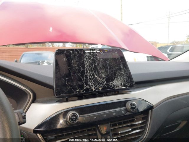 1FMCU9G60NUB70712 Ford ESCAPE SE