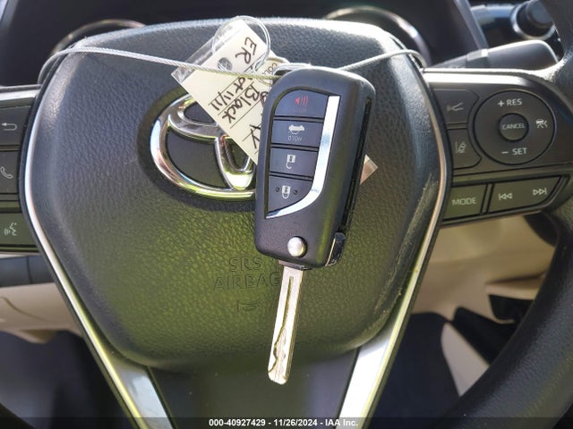 Toyota CAMRY LE 2018 4T1B11HK4JU144092 Image 11