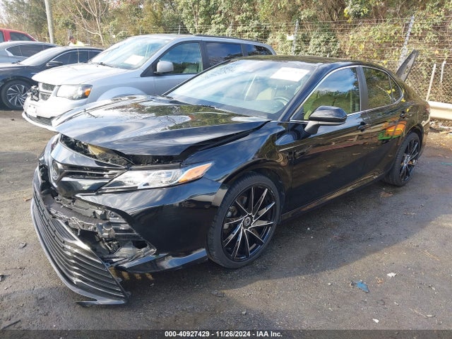 Toyota CAMRY LE 2018 4T1B11HK4JU144092 Image 2