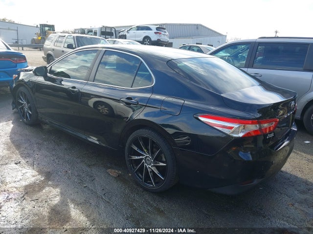 Toyota CAMRY LE 2018 4T1B11HK4JU144092 Image 3