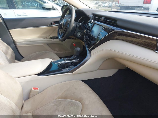 Toyota CAMRY LE 2018 4T1B11HK4JU144092 Image 5