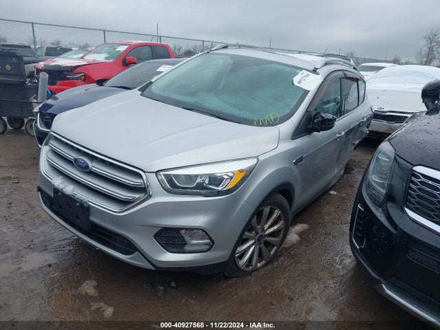 Ford Escape Titanium 2017 1FMCU0JD1HUD37957 Image 2