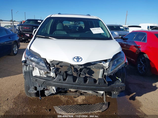 Toyota Sienna Se 8 Passenger 2017 5TDXZ3DC4HS786193 Image 13