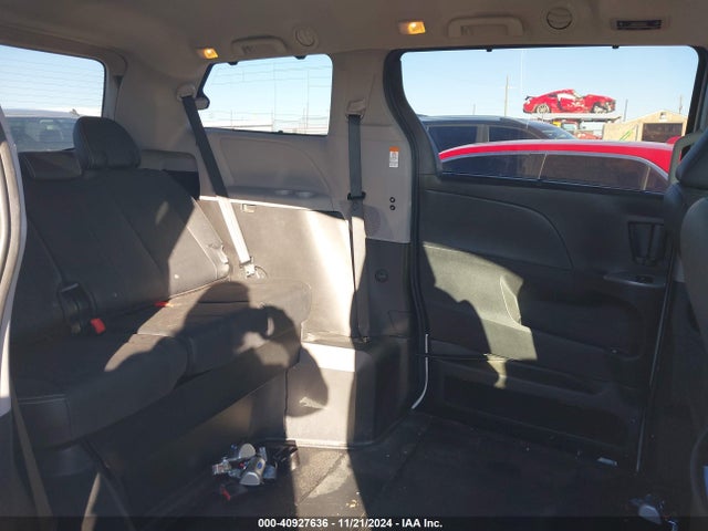 Toyota Sienna Se 8 Passenger 2017 5TDXZ3DC4HS786193 Image 8