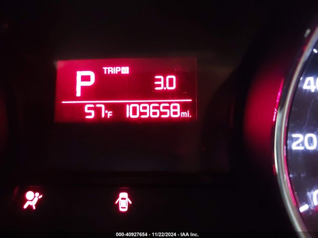 KIA SEDONA LX 2016 KNDMB5C1XG6188062 Image 16