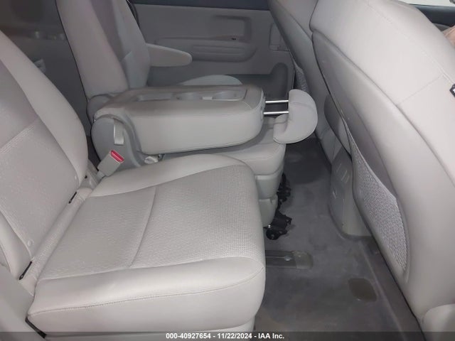 KIA SEDONA LX 2016 KNDMB5C1XG6188062 Image 8