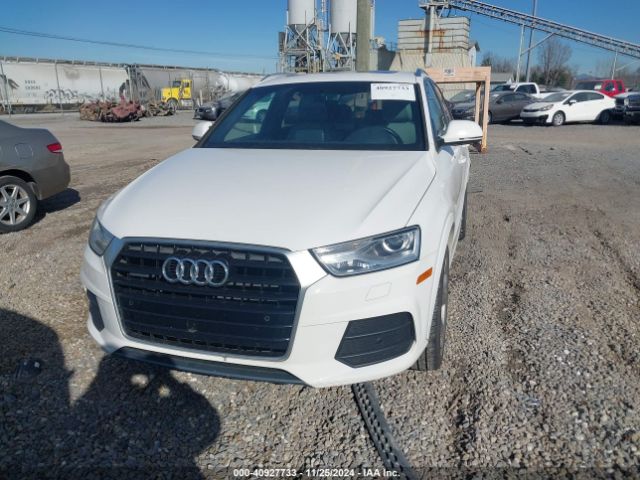 WA1JCCFS7HR010743 Audi Q3 2.0t Premium