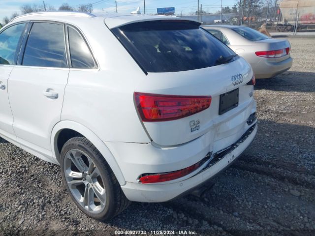 WA1JCCFS7HR010743 Audi Q3 2.0t Premium