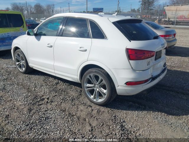 WA1JCCFS7HR010743 Audi Q3 2.0t Premium