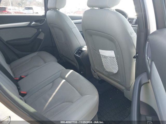WA1JCCFS7HR010743 Audi Q3 2.0t Premium