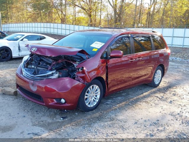 5TDYZ3DC0HS862383 Toyota Sienna Xle 8 Passenger