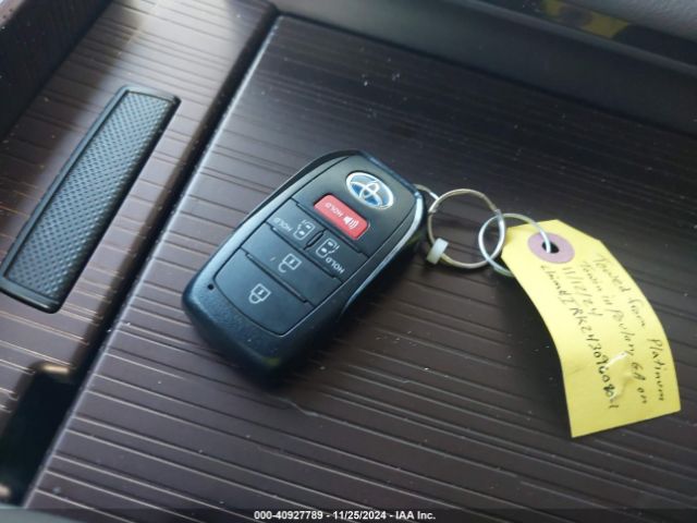 5TDKSKFC4RS135833 Toyota SIENNA LE