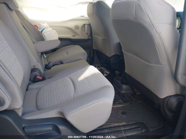 5TDKSKFC4RS135833 Toyota SIENNA LE