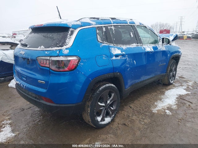 Jeep Compass Latitude Lux 4x4 2022 3C4NJDFB0NT128056 Image 4