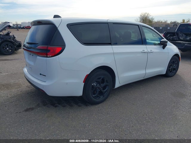 Chrysler Pacifica Hybrid S Appearance Pkg 2024 2C4RC1S78RR112174 Image 4