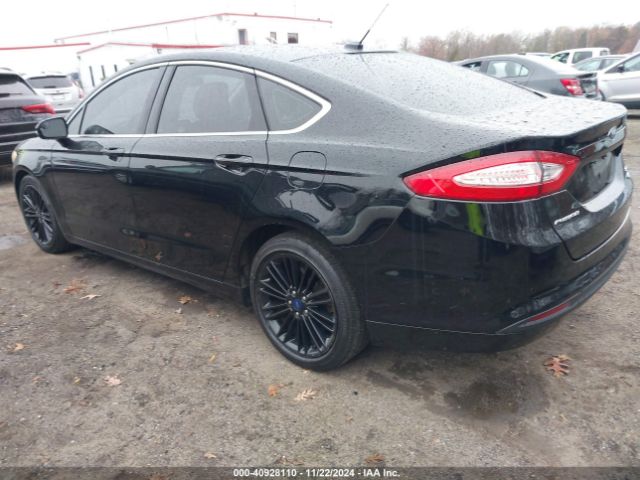 3FA6P0HD9GR190555 Ford FUSION SE
