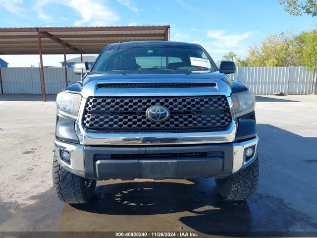 5TFEM5F18JX131046 Toyota Tundra Sr5 4.6l V8