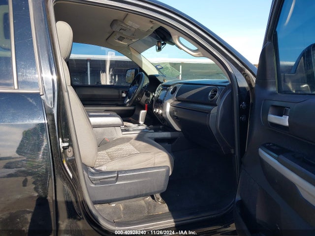 5TFEM5F18JX131046 Toyota Tundra Sr5 4.6l V8