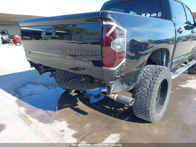 5TFEM5F18JX131046 Toyota Tundra Sr5 4.6l V8