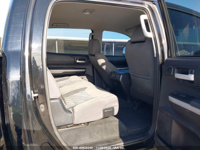 5TFEM5F18JX131046 Toyota Tundra Sr5 4.6l V8