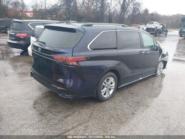 5TDXSKFC6NS070628 Toyota Sienna Xse