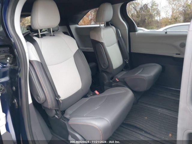 5TDXSKFC6NS070628 Toyota Sienna Xse