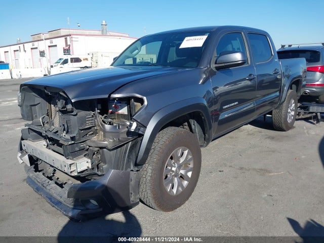 5TFAZ5CN9HX039638 Toyota Tacoma Sr5 V6