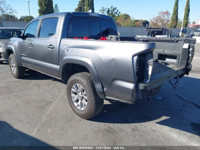 5TFAZ5CN9HX039638 Toyota Tacoma Sr5 V6