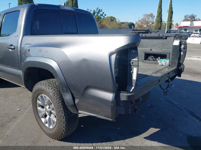 5TFAZ5CN9HX039638 Toyota Tacoma Sr5 V6