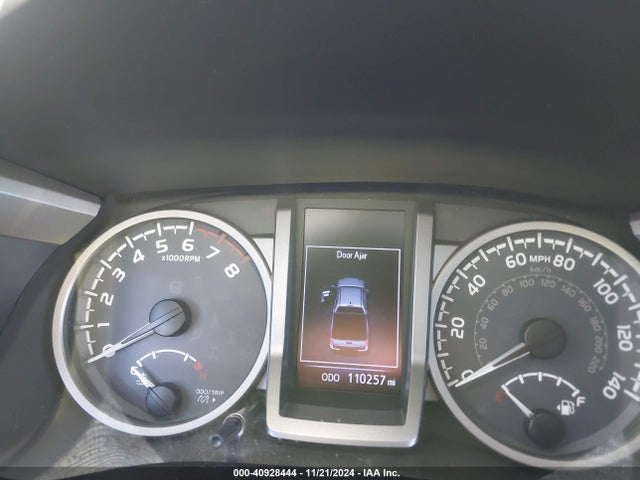 5TFAZ5CN9HX039638 Toyota Tacoma Sr5 V6
