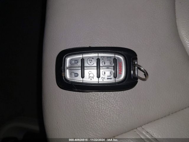 2C4RC1BG9HR614710 Chrysler Pacifica Touring-l