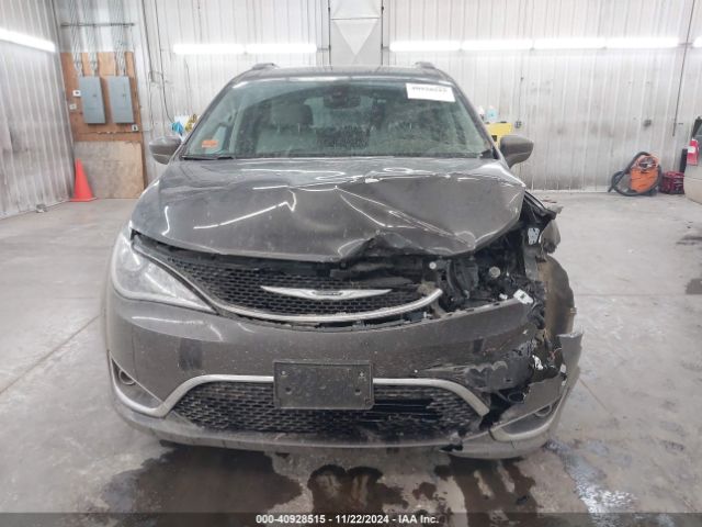2C4RC1BG9HR614710 Chrysler Pacifica Touring-l